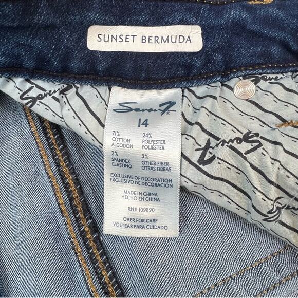 Seven7 Sunset Bermuda Denim Jean Short Size 14 DK Blue Wash - Picture 7 of 9